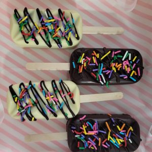 Cakesicles